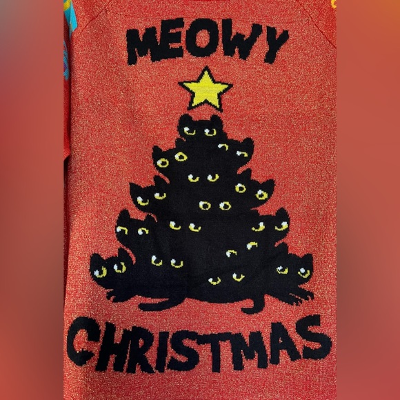 Christmas Sweater - Black Cats and Presents - Picture 2 of 8
